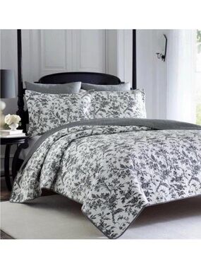 Laura Ashley Full/Queen Amberley Black & White  Floral 3pc Reversible Quilt Set
